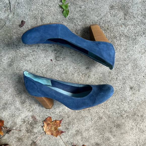 Marc The Art of  Walking Blue Suede Shoes, size 9.5 - Picture 6 of 9